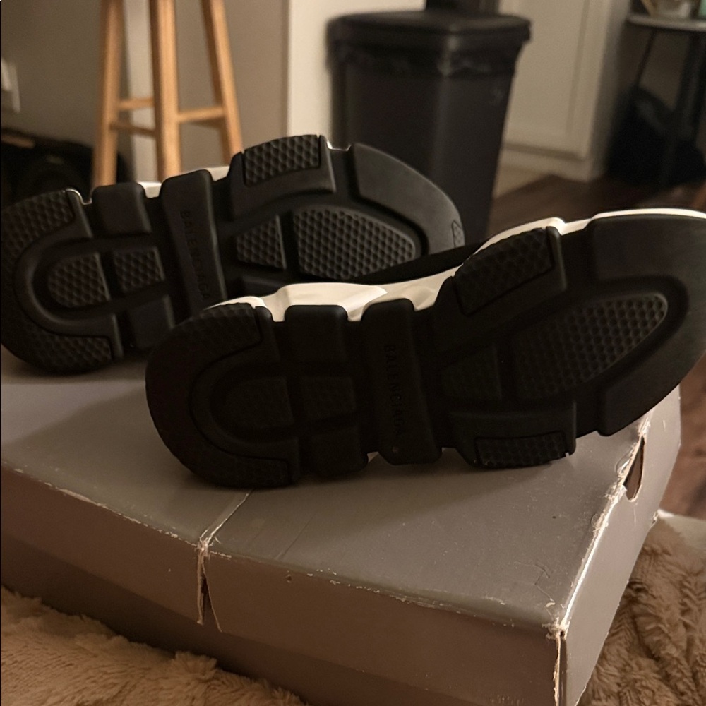 Balenciaga Black and White Sock Sneakers - Picture 2 of 4